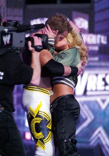 trish-stratus-20080725115856849.jpg