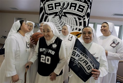 spurs-nuns.jpg
