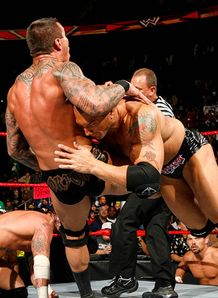 WWE-RAW-Batista-Randy-Orton_1532913.jpg