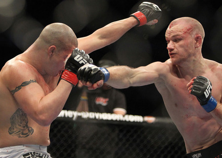 uvs3_11_sanchez_vs_kampmann_007_large.jpg