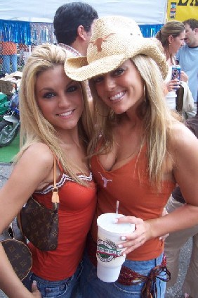 texas-tailgating-girls.jpg