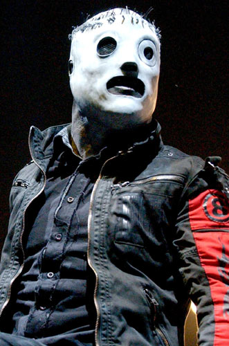 1598483_CoreyTaylor-after.jpg