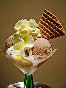 220px-Ice_Cream_dessert_02.jpg