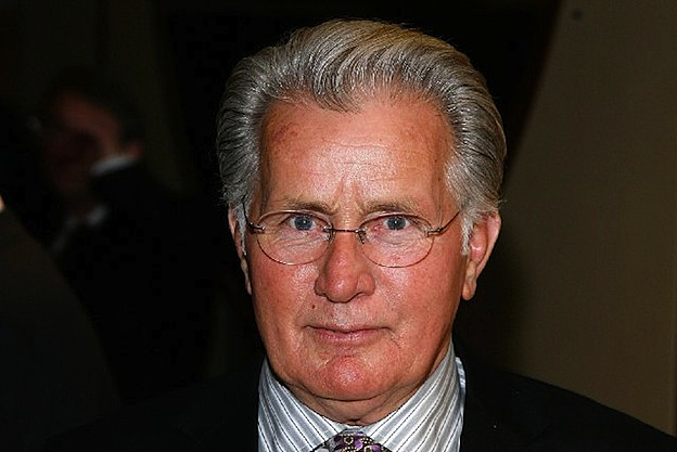 martin-sheen-joining-anger-management.png