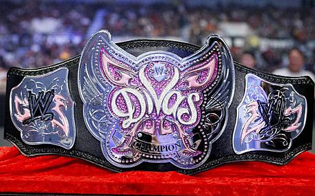 wwe-divatitlebelt_1215463385.jpg