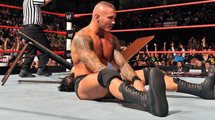 20111218_tlc_orton_barrett_c2.jpg