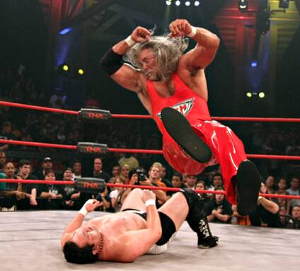 turning-point-2008-kevin-nash-samoa-joe.jpg