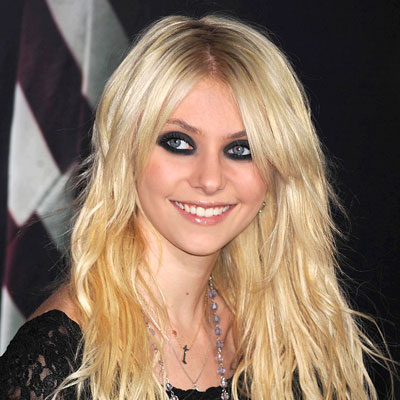 101309-taylor-momsen-400.jpg